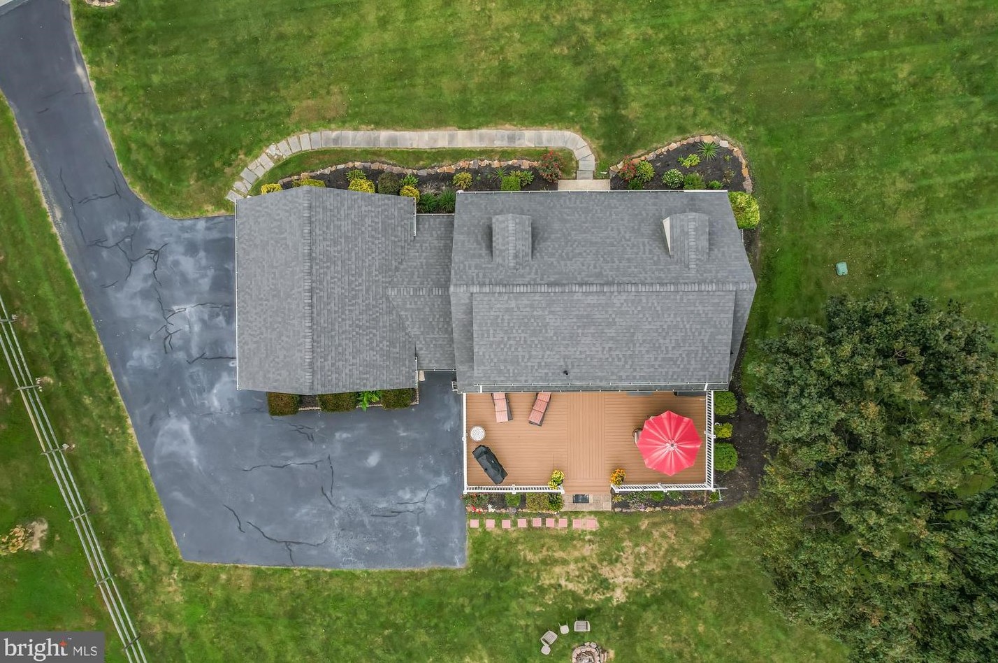 109 Elizabeth Dr, Romansville, PA 19320-4101