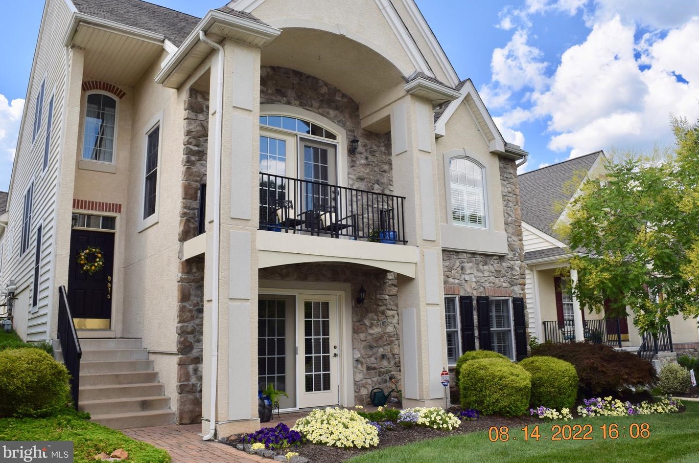 123 Longo Dr, Avondale, PA 19311-1432