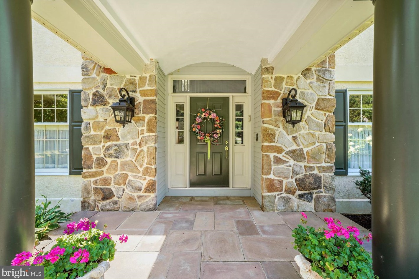 997 Centennial Dr, West Chester, PA 19382-2352