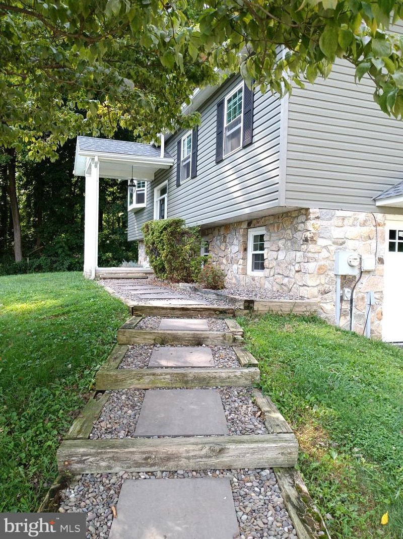 562 Bulltown Rd, Marsh, PA 19520