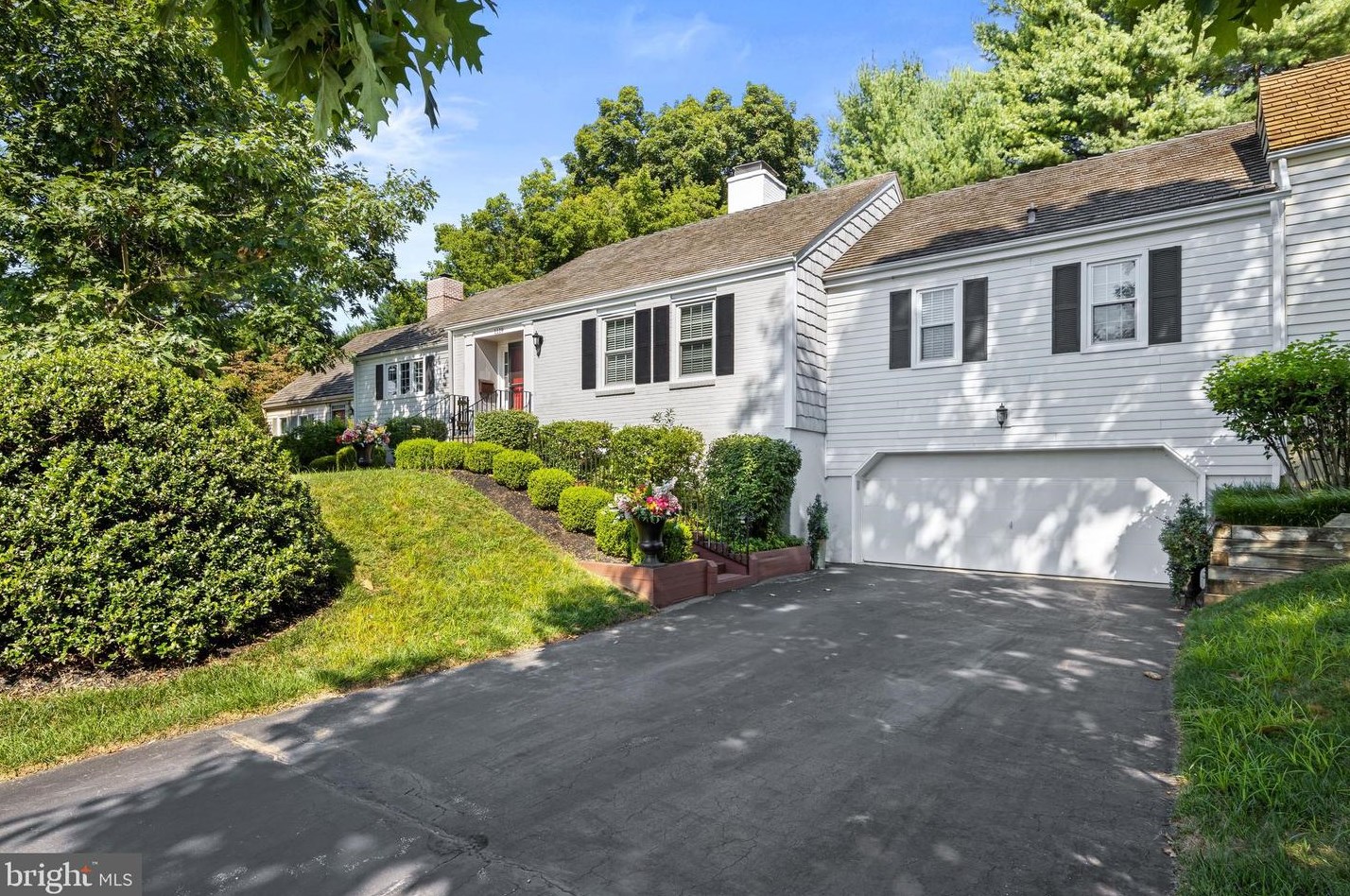 1119 Queens Way, West Chester, PA 19382-2019