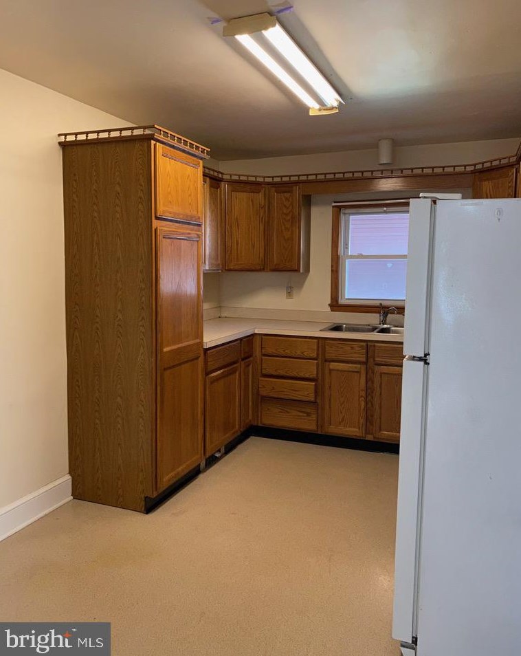 525 Market St, Oxford, PA 19363