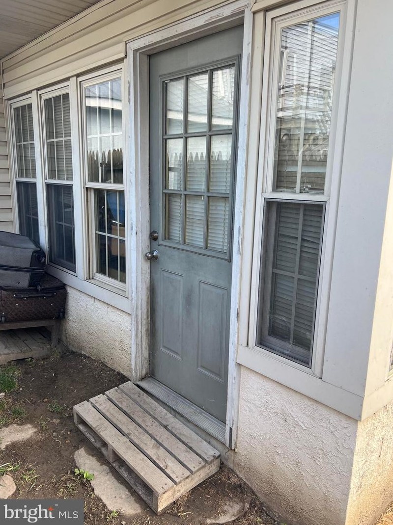 206 E Main St, Steelville, PA 19310