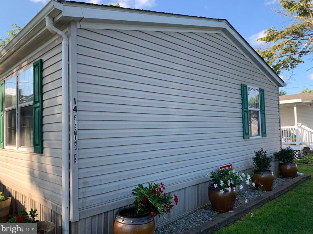 14 Fleming Dr, Romansville, PA 19320-4263