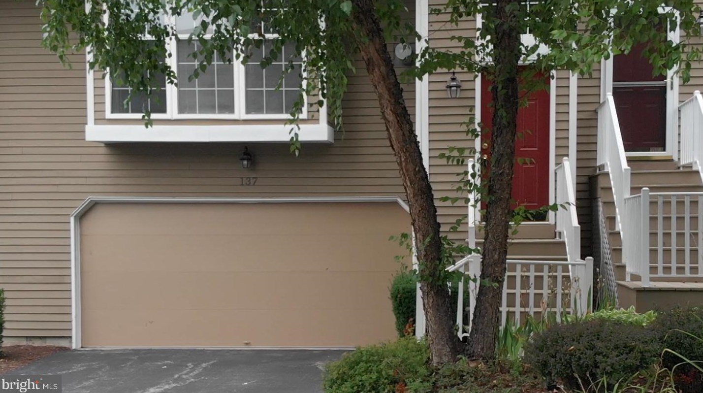 137 Weybridge Dr, Frazer, PA 19355