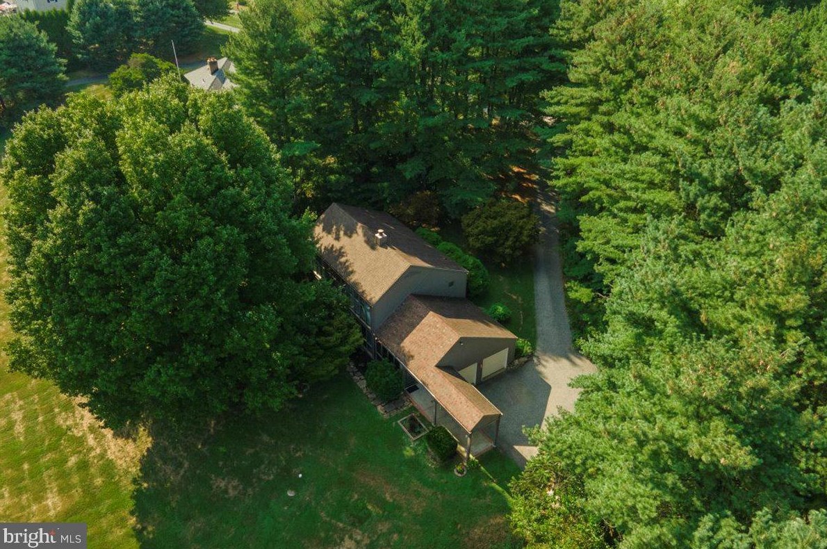 1016 Russell Ln, West Chester, PA 19382-7504