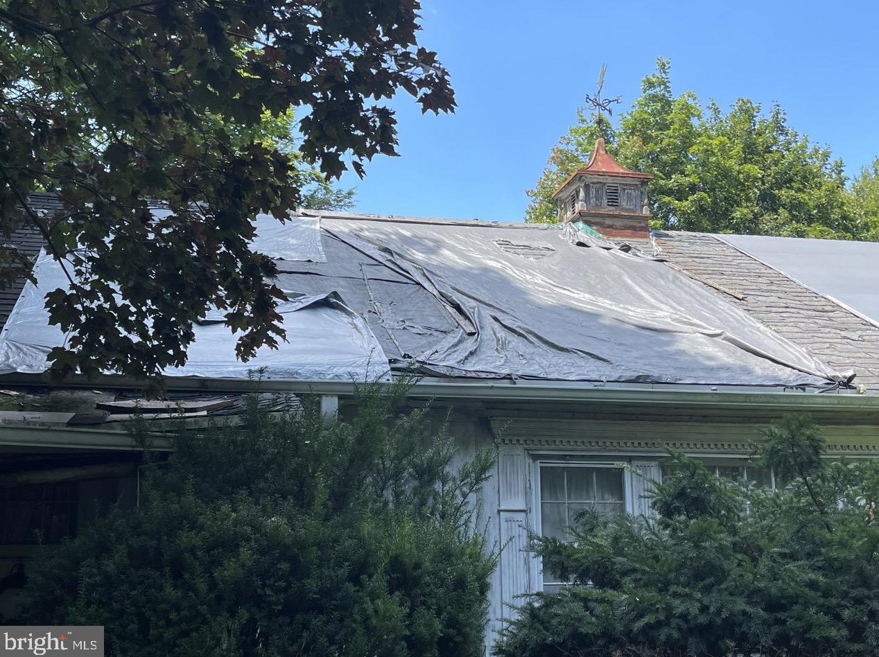 733 Price St, West Chester PA  19382-2185 exterior