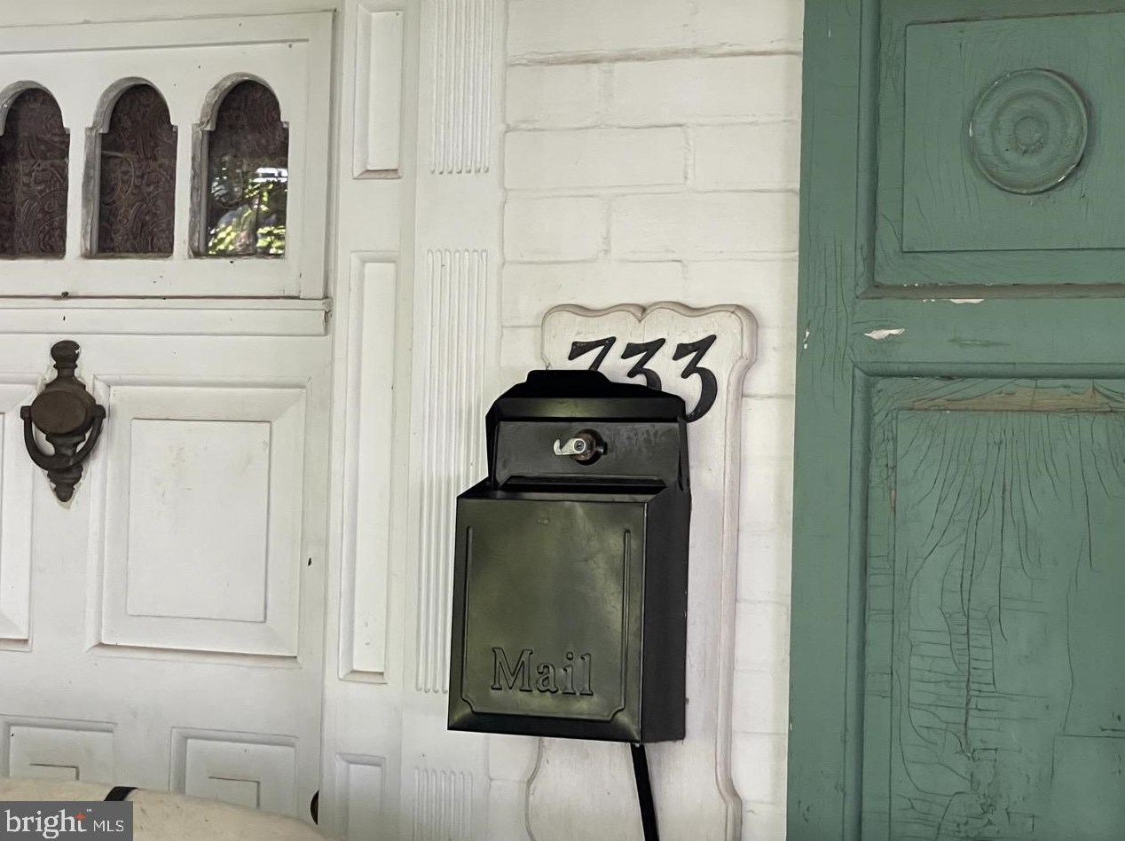 733 Price St, West Chester PA  19382-2185 exterior