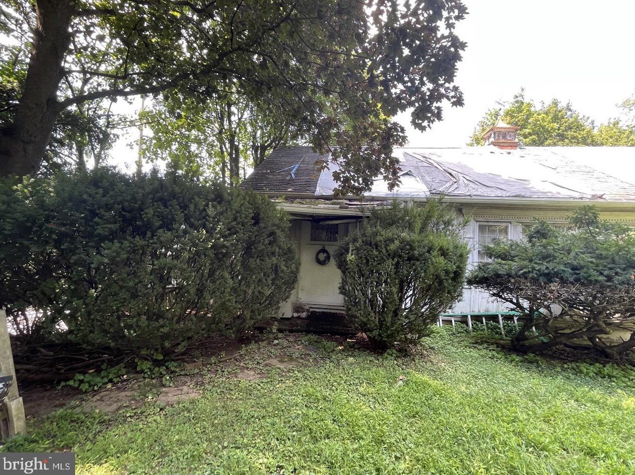 733 Price St, West Chester PA  19382-2185 exterior