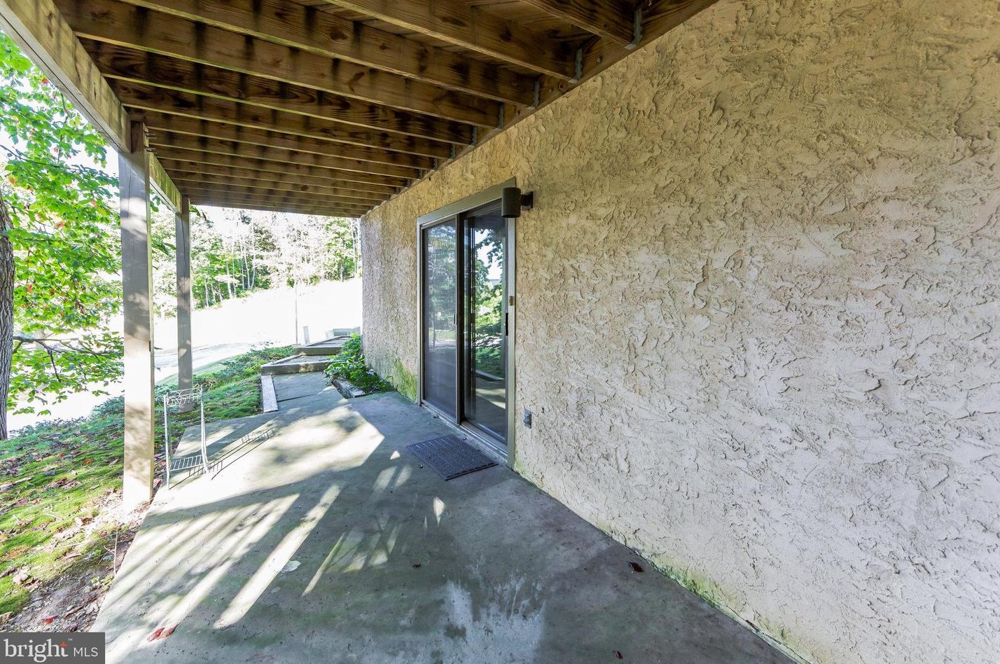 390 Lynetree Dr, West Chester PA 19380-1707 exterior