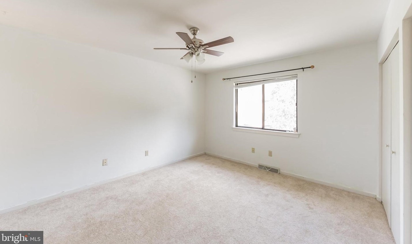 390 Lynetree Dr, West Chester PA 19380-1707 exterior