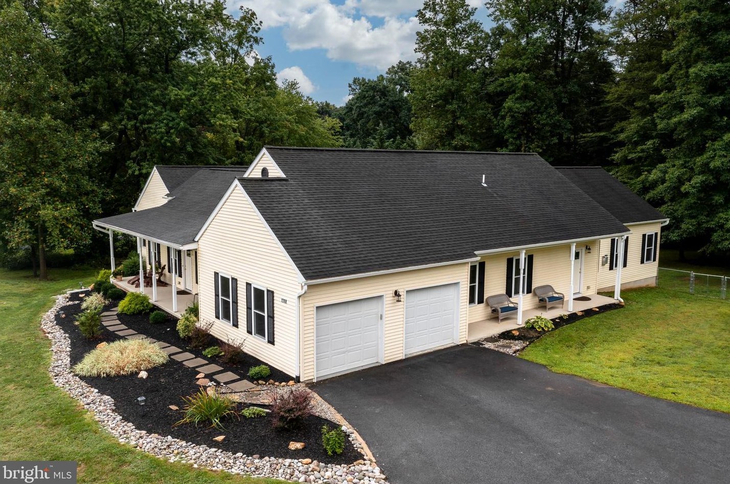 1368 Airport Rd, Romansville, PA 19320-1742
