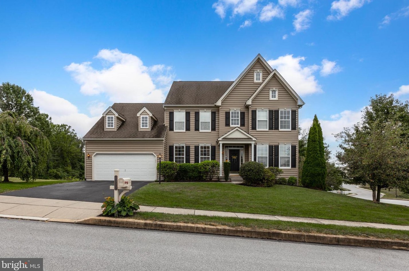 1305 Northumberland Rd, Romansville, PA 19320-2183