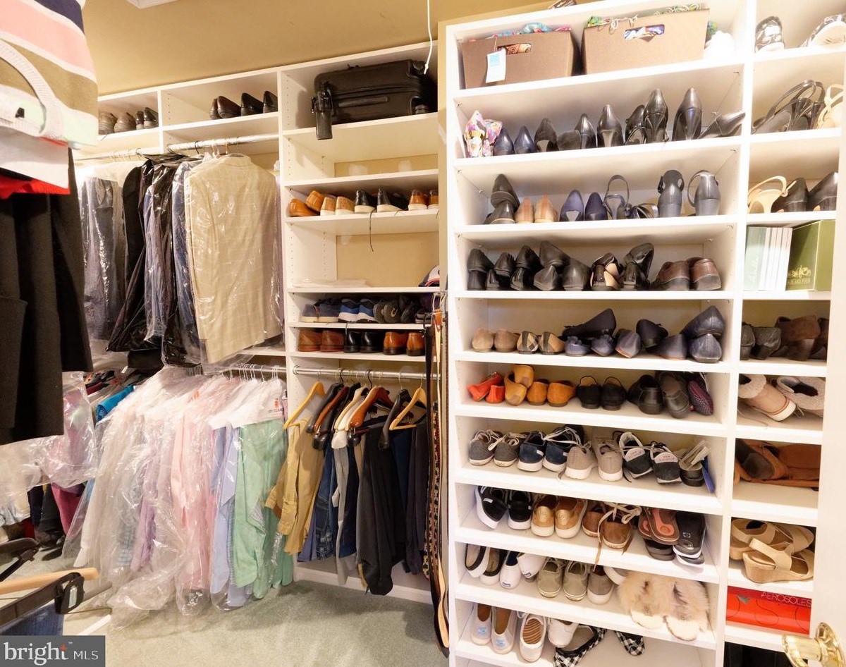 107 Applegate Dr, West Chester PA 19382-5587 exterior