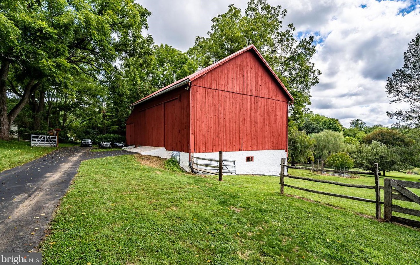200 Oaklyn Rd, Romansville, PA 19320-4610