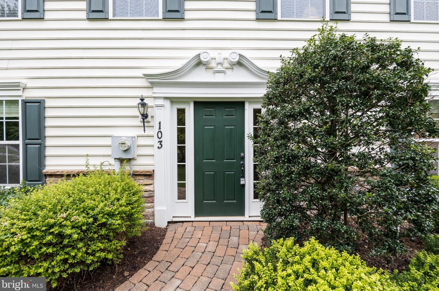 103 Larose Dr, Romansville, PA 19320-1627