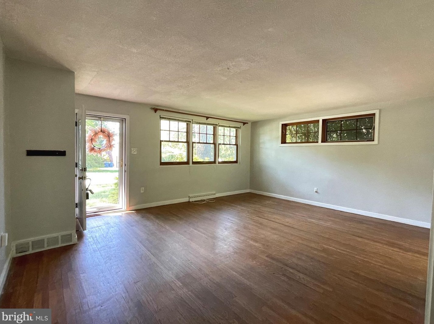 15 E Golf Club Ln, Paoli, PA 19301