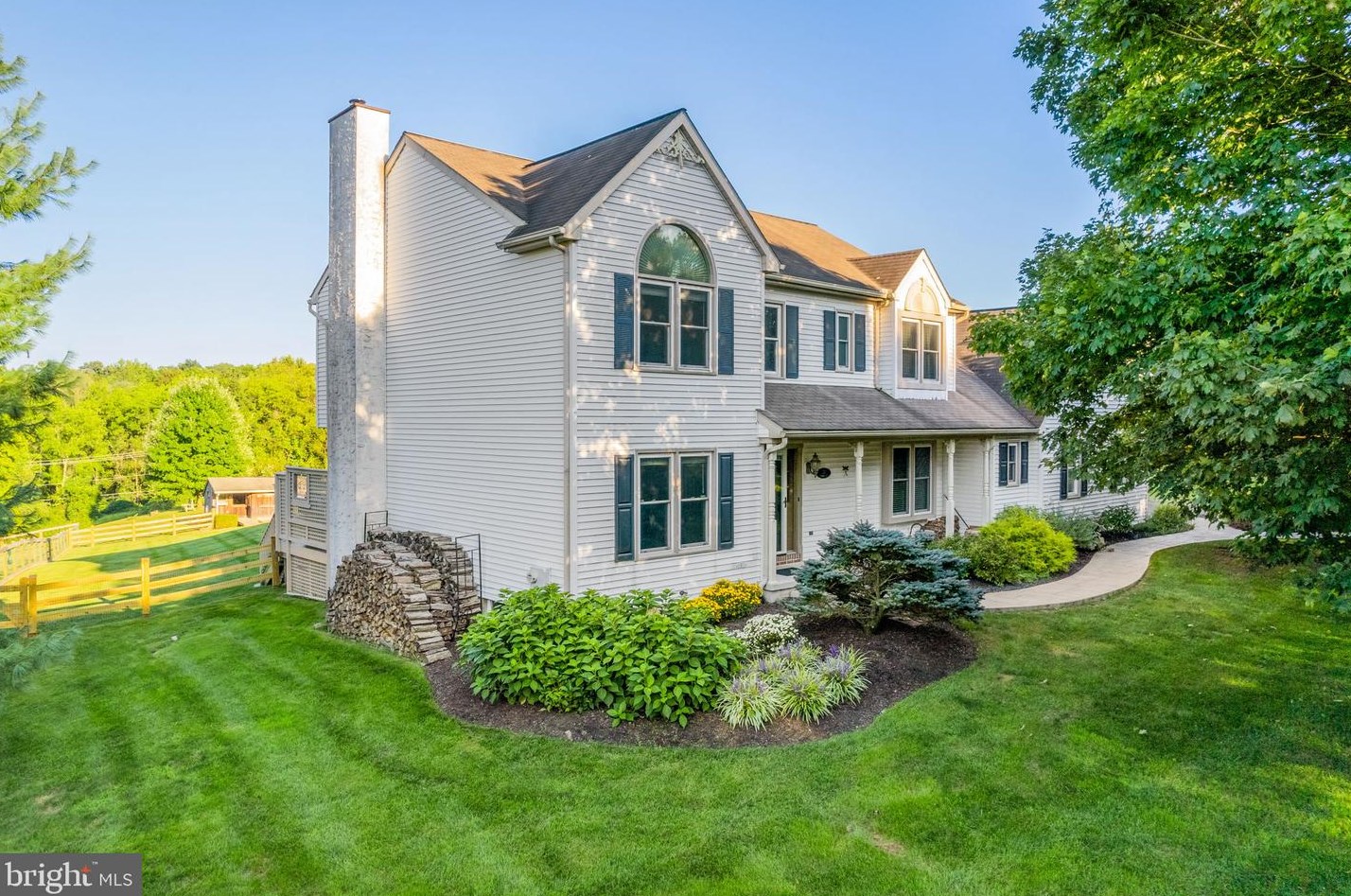 211 Clearview Ln, New London Township, PA 19352-8925