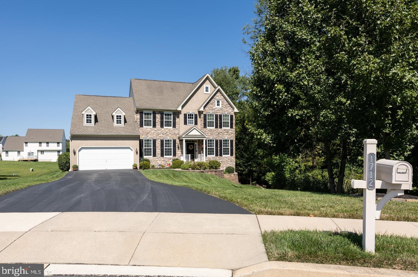 1712 Beufort Ct, Romansville, PA 19320-2186