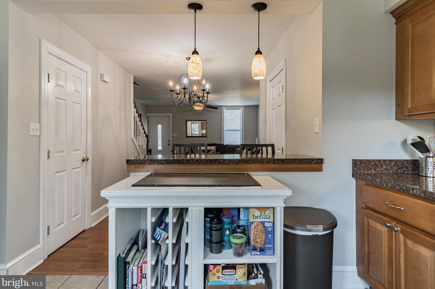 429 Broad St, Oxford PA 19363-1642 exterior