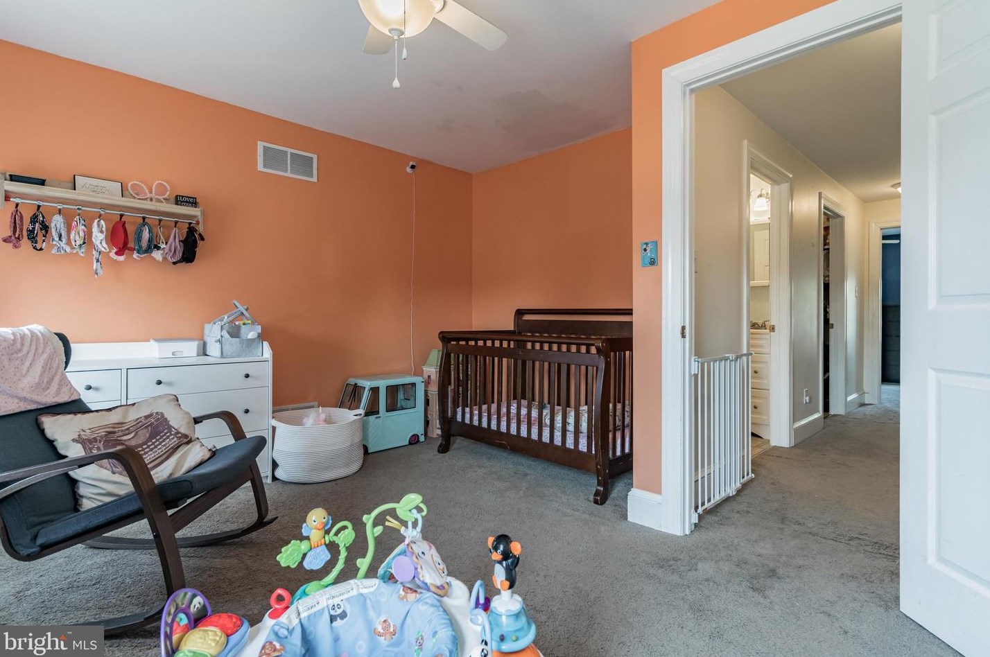 429 Broad St, Oxford PA 19363-1642 exterior