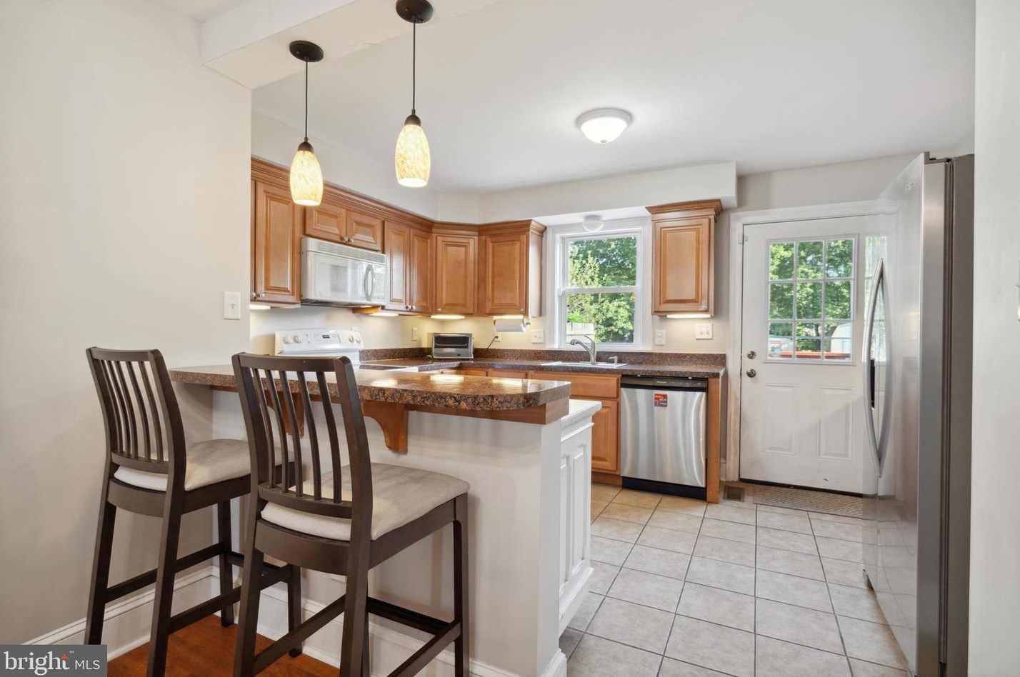 429 Broad St, Oxford PA 19363-1642 exterior