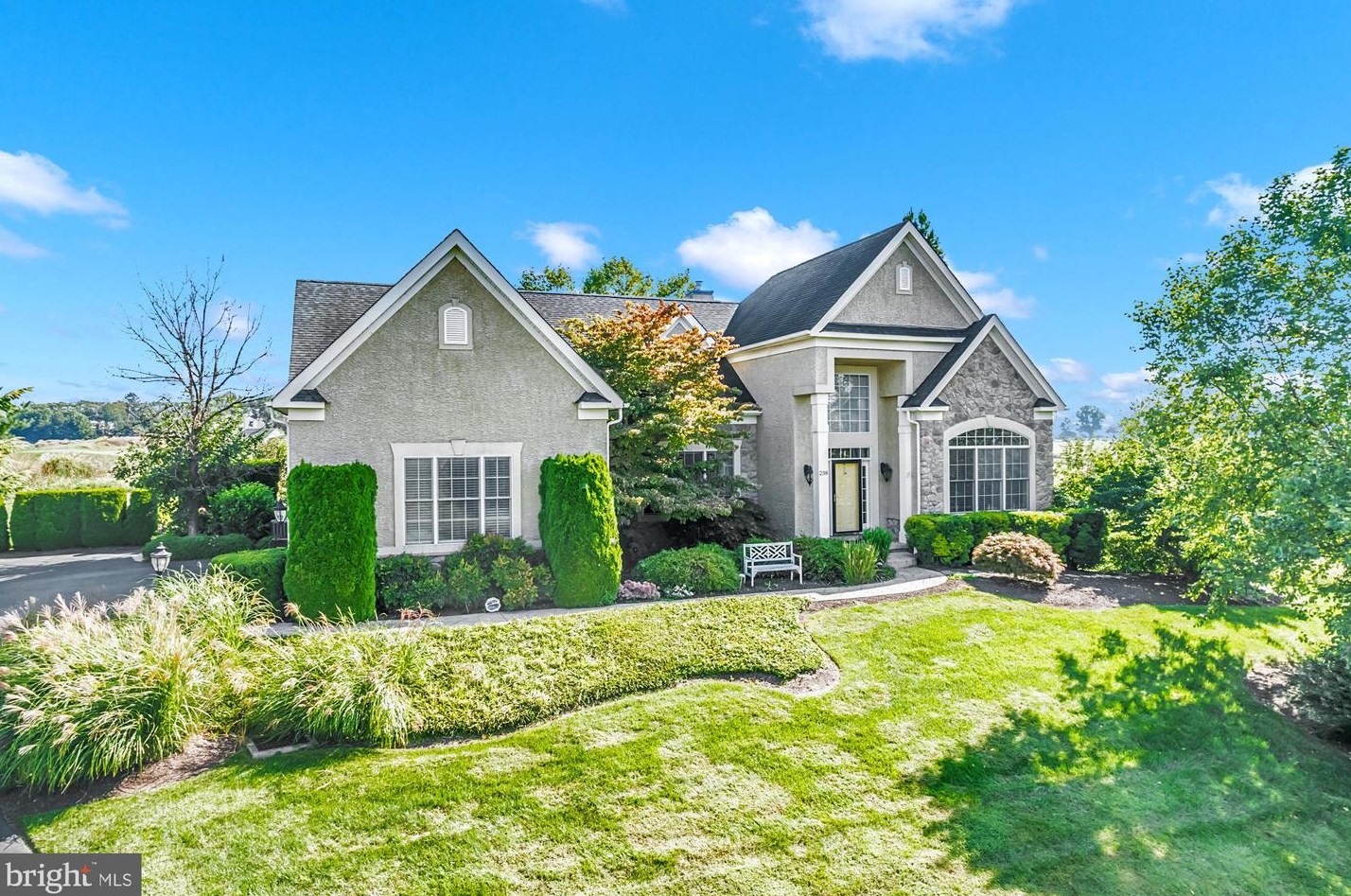 238 Hawksworth Dr, Oxford, PA 19363-2524