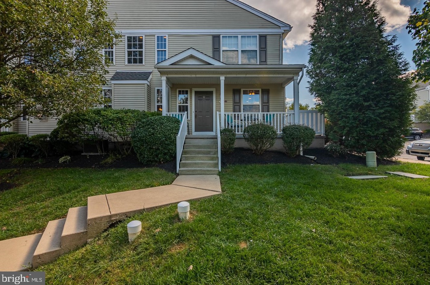 200 Flagstone Rd, Chester Springs, PA 19425-3826