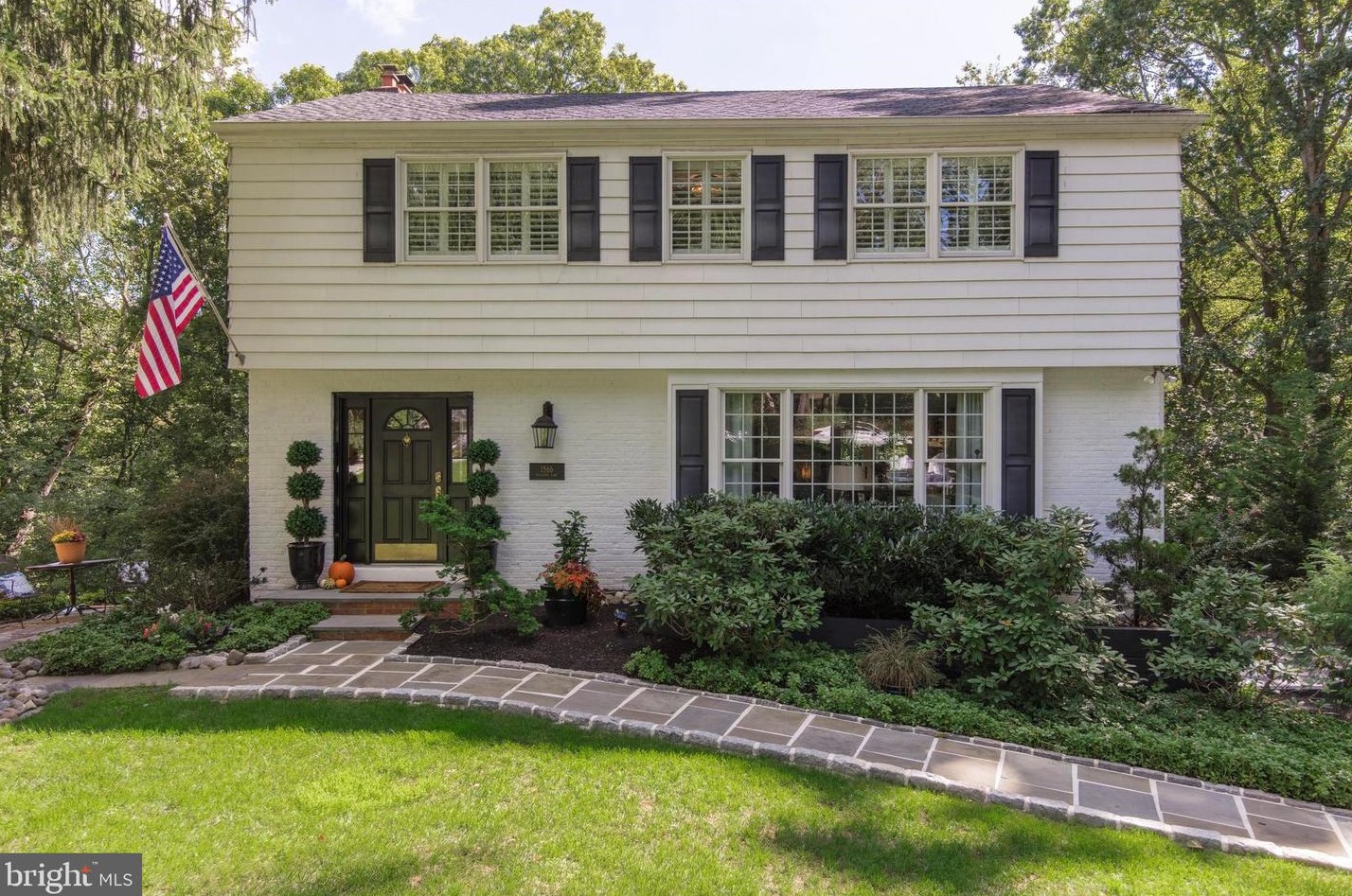1566 Stanford Ln, Paoli, PA 19301