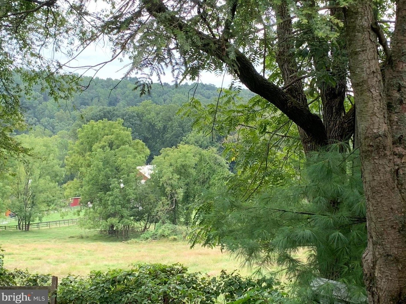 122 Penn Dr, Romansville, PA 19320-1711