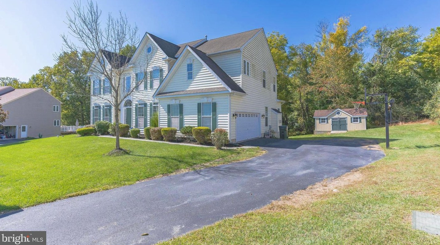 213 Eagle Glen Dr, Romansville, PA 19320-4687