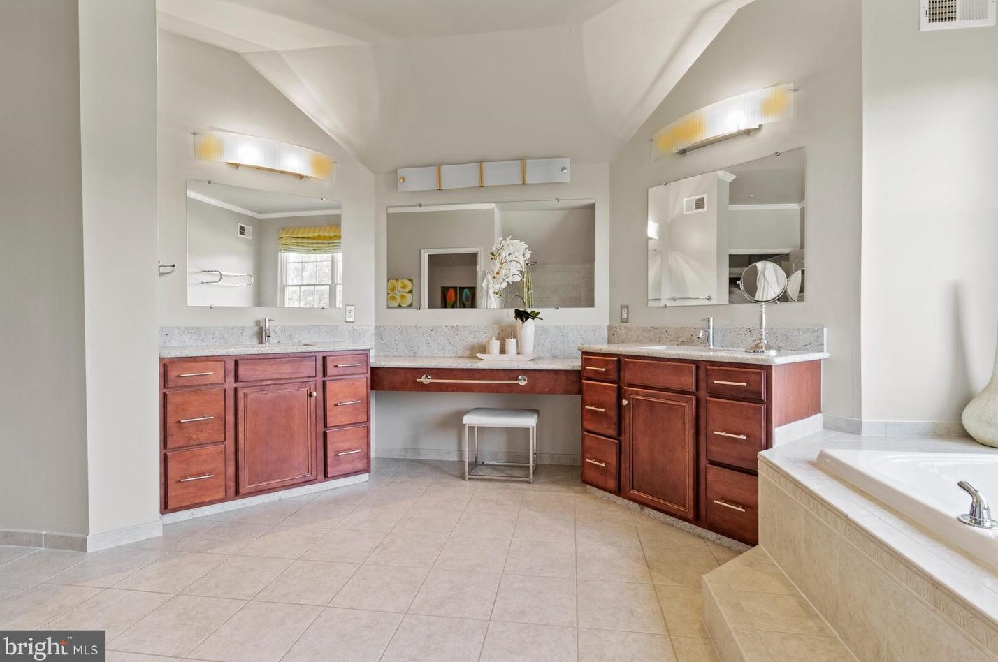 312 Landers Ct, Exton PA  19341-2354 exterior