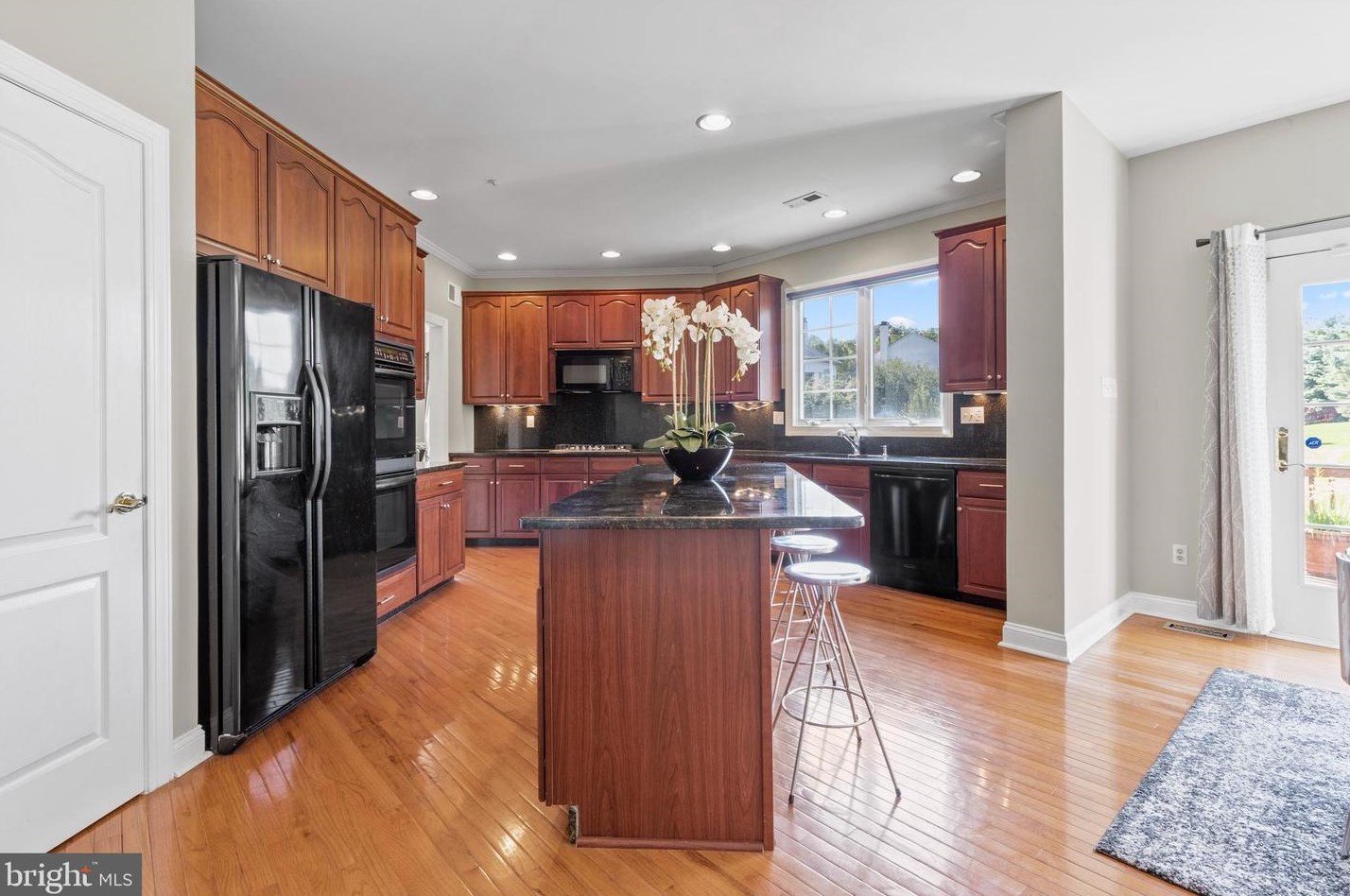 312 Landers Ct, Exton PA  19341-2354 exterior