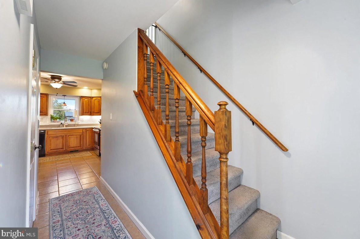 13 Lightning Ln, New London Township, PA 19352-9016