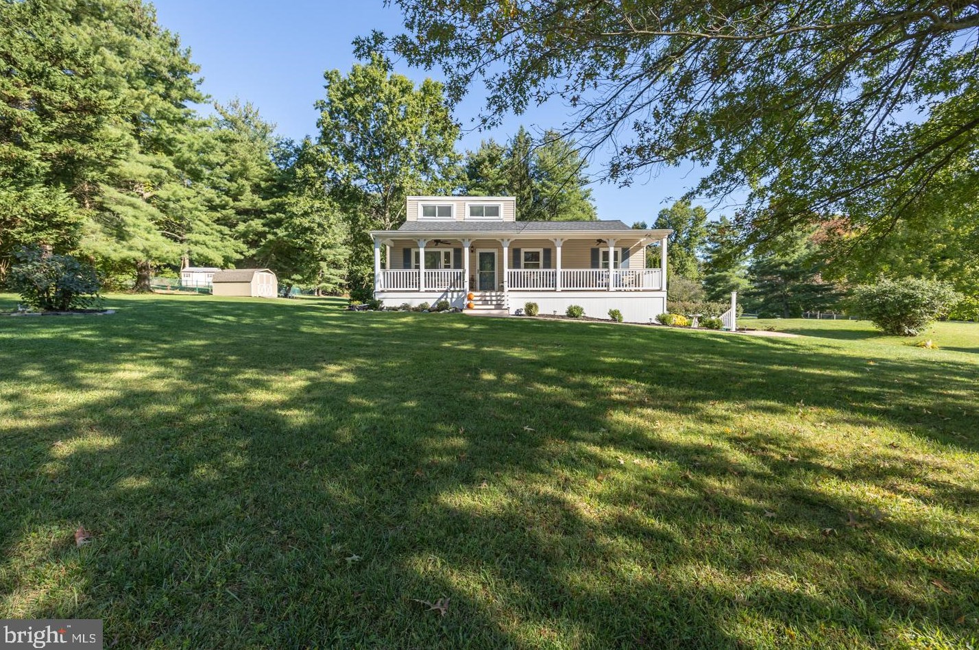 101 Woodland Dr, Romansville, PA 19320-1128