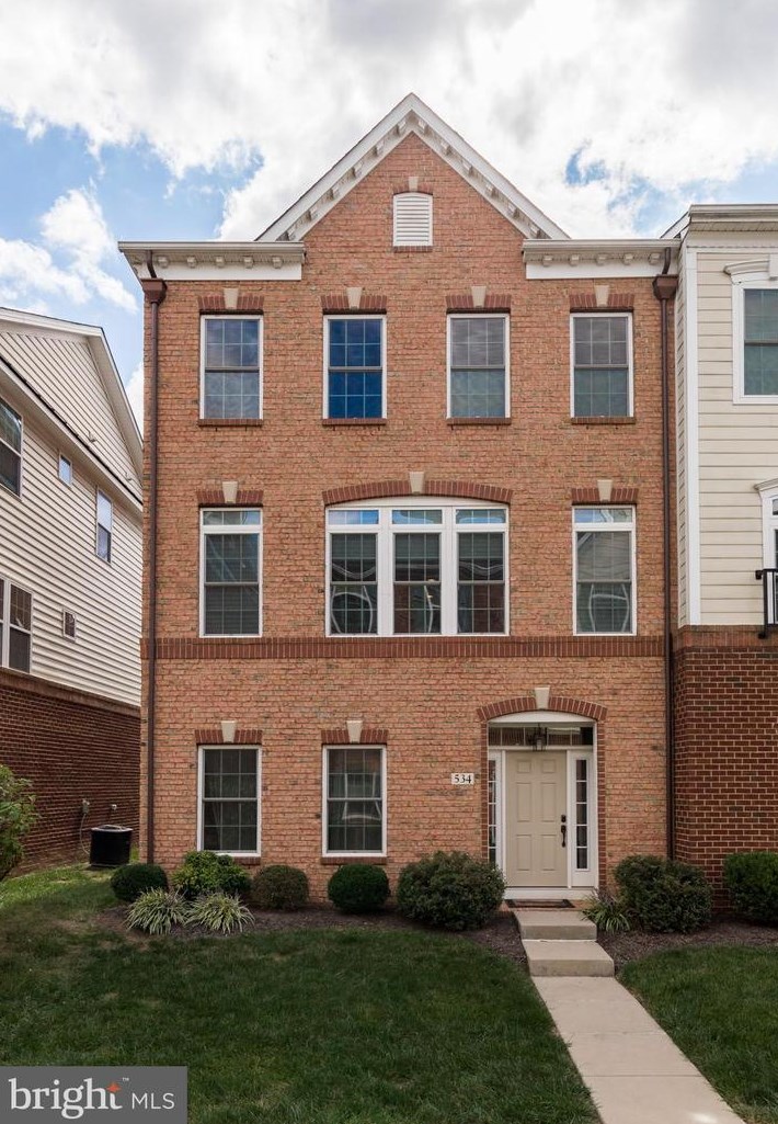 534 Raymond Dr, West Chester, PA 19380-2804