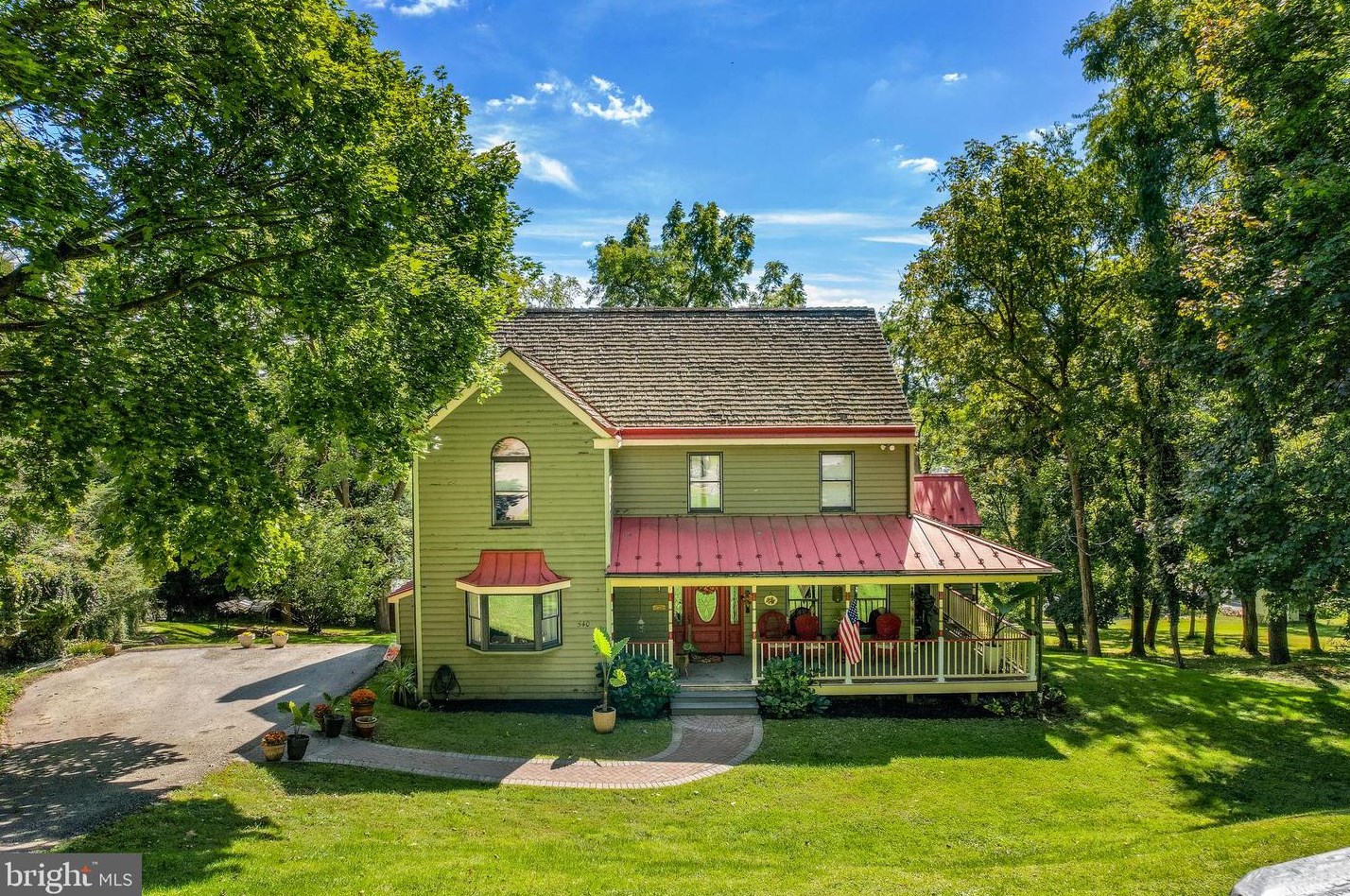 540 Colfax St, Romansville, PA 19320-3123