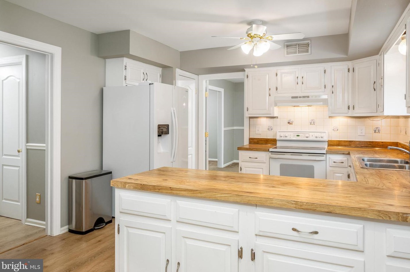 1511 Fox Run Dr, Romansville PA  19320-4725 exterior