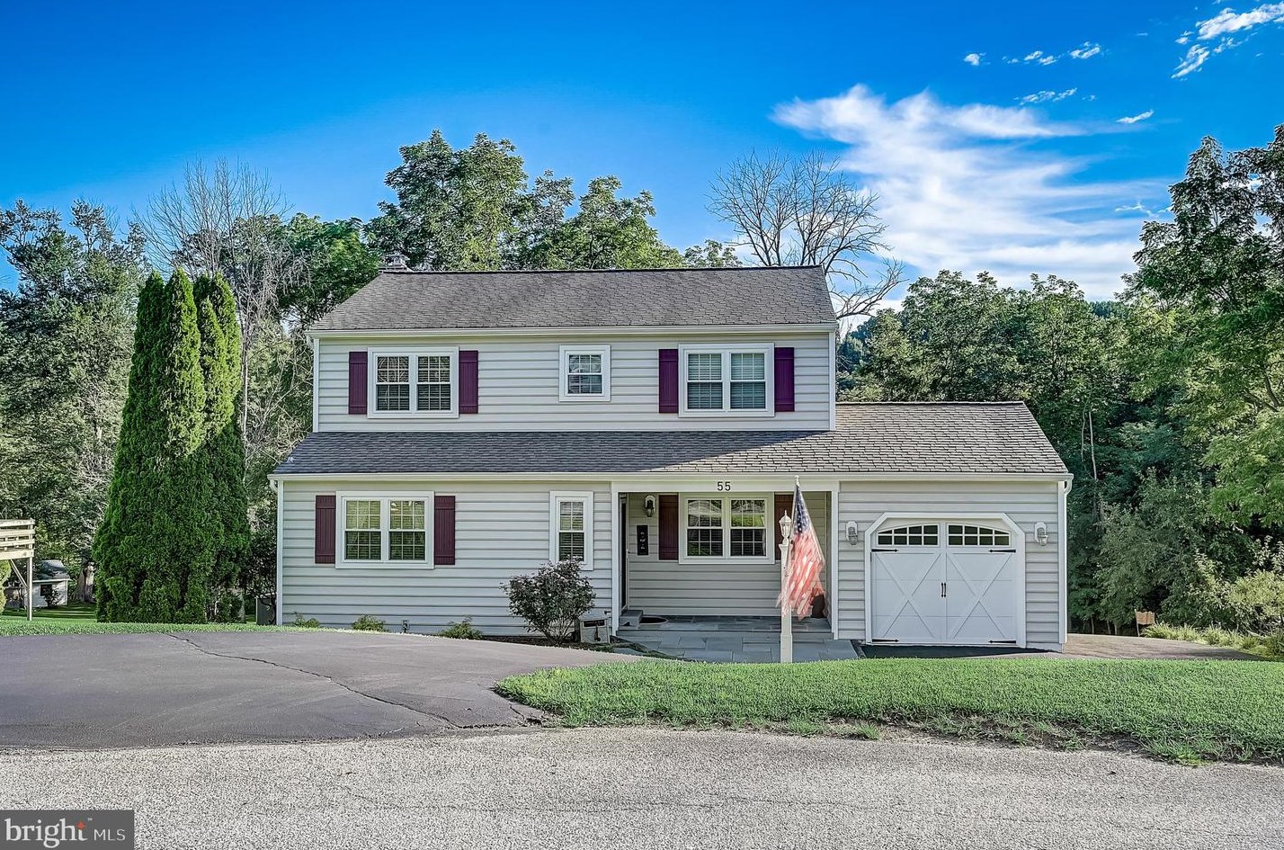 55 Lamberts Ln, Romansville, PA 19320-1976