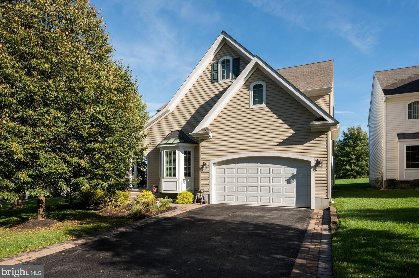 98 Daniel Dr, Avondale, PA 19311-9738