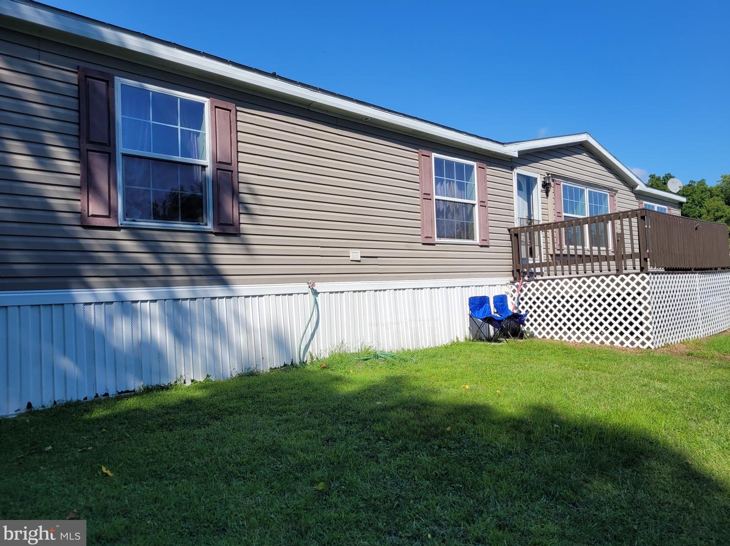 304 Elk Cir, Honey Brook, PA 19344-8698