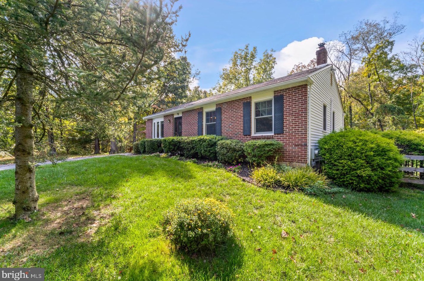 18 Beck Rd, Romansville, PA 19320-4409