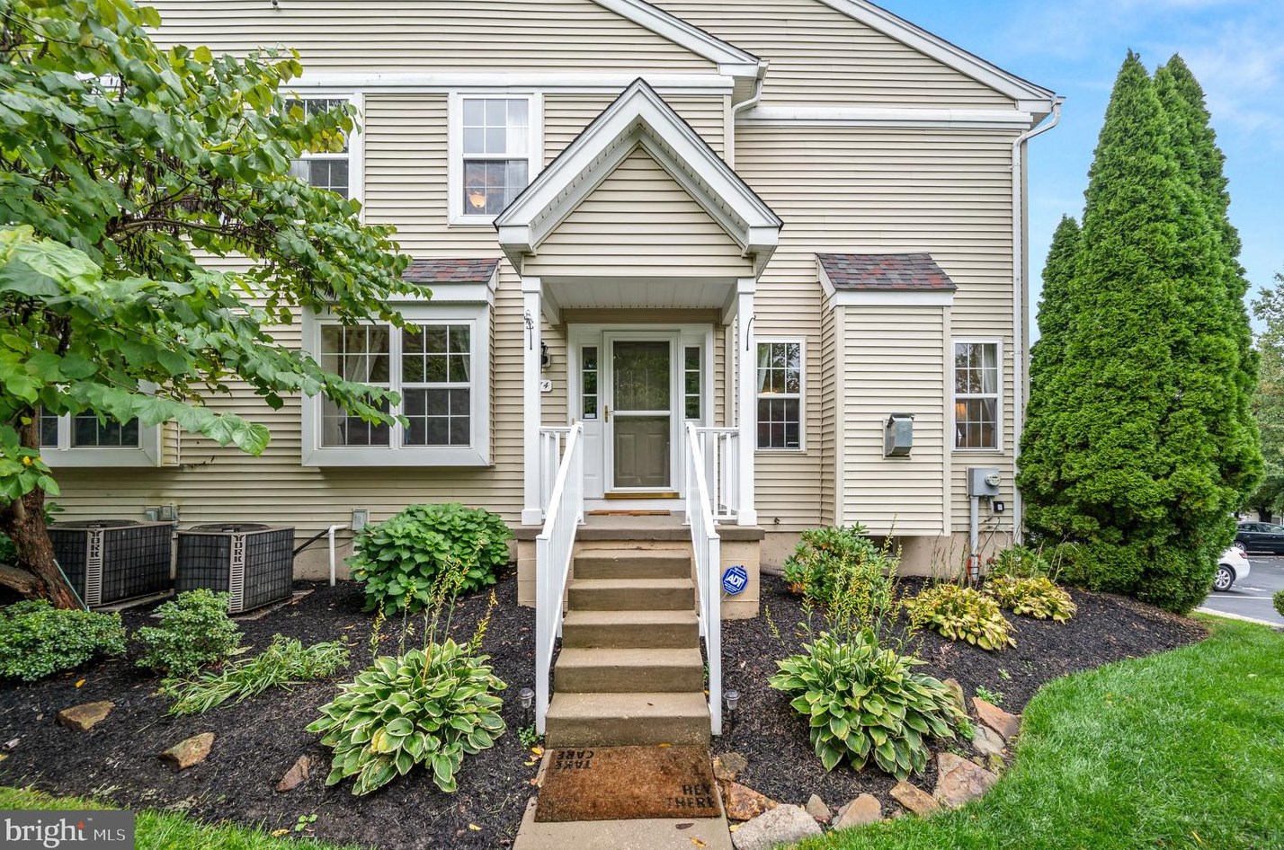 74 Granite Ln, Chester Springs, PA 19425-3823
