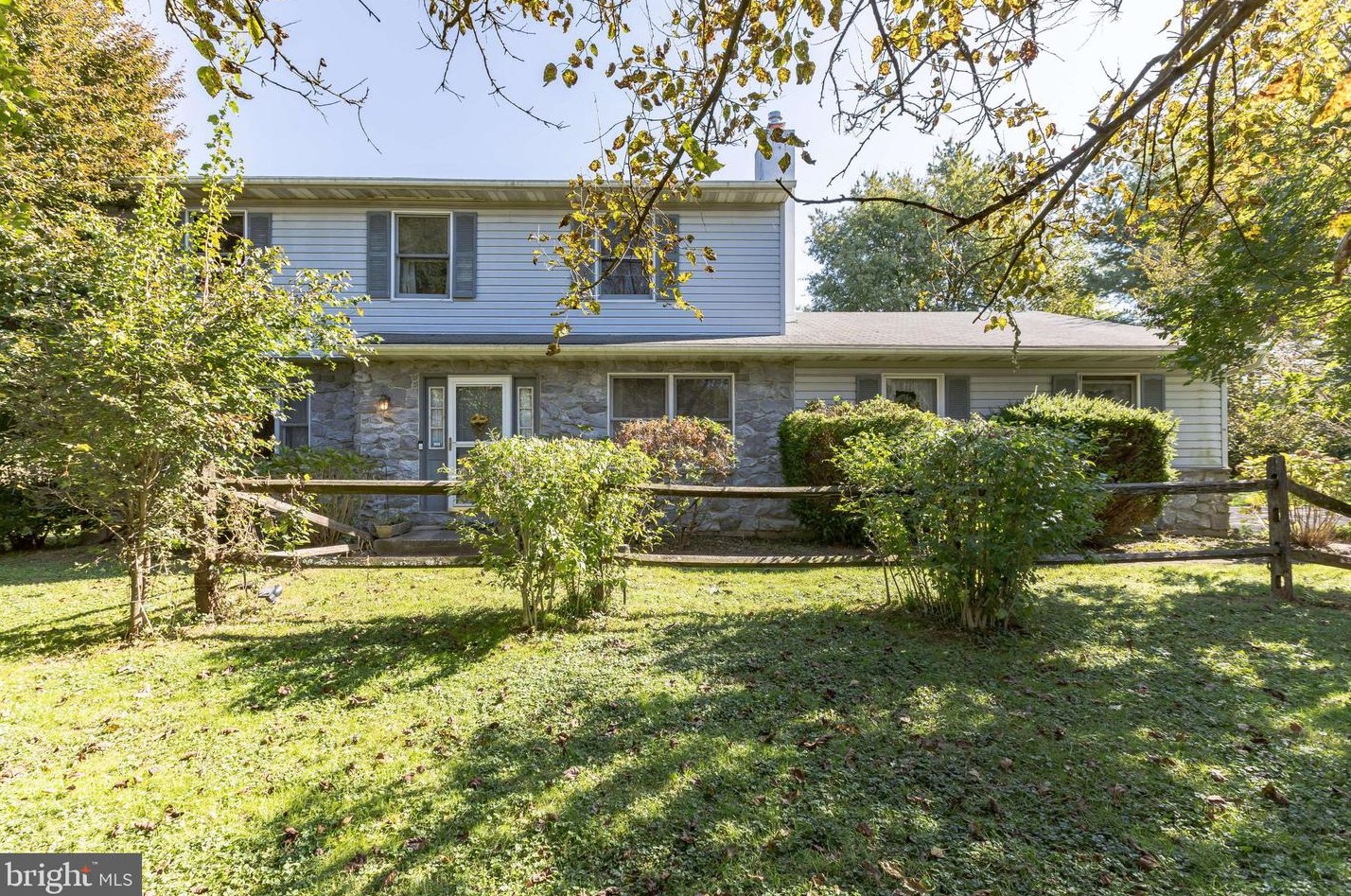 14 My Way, New London Township, PA 19352-9414
