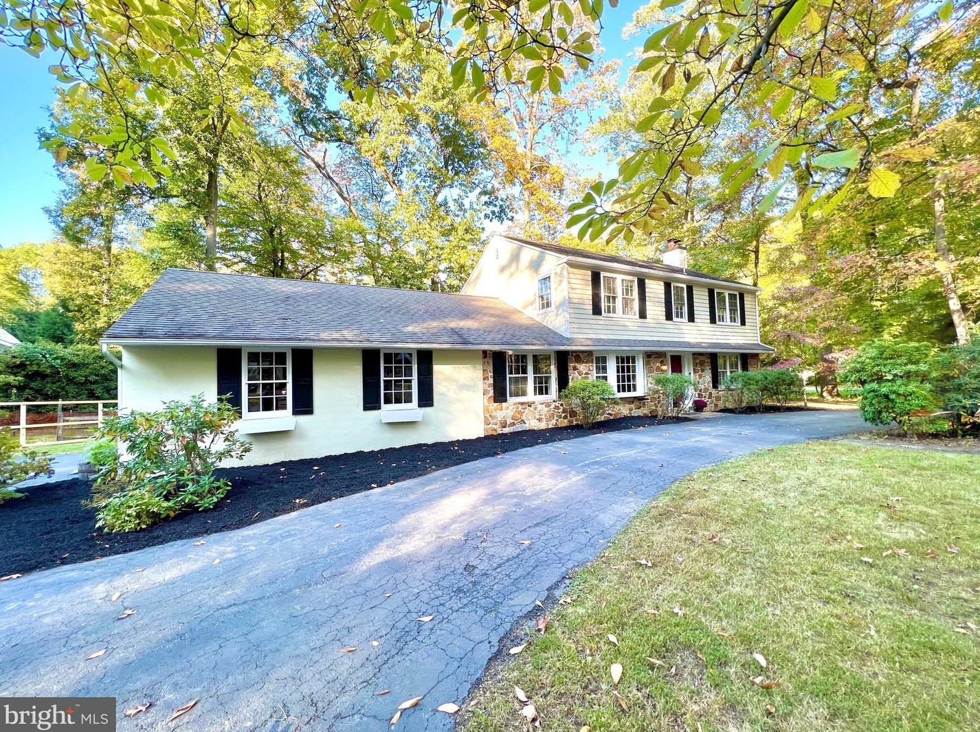 13 Woodland Cir, Downingtown, PA 19335