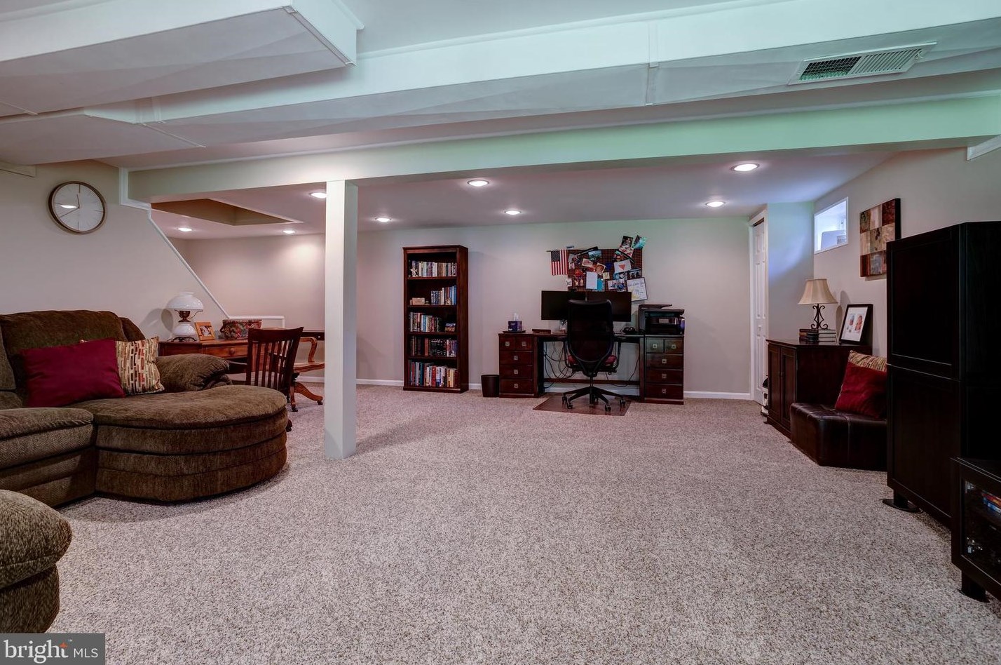 1119 Nobb Hl Dr, West Chester PA 19380-1844 exterior