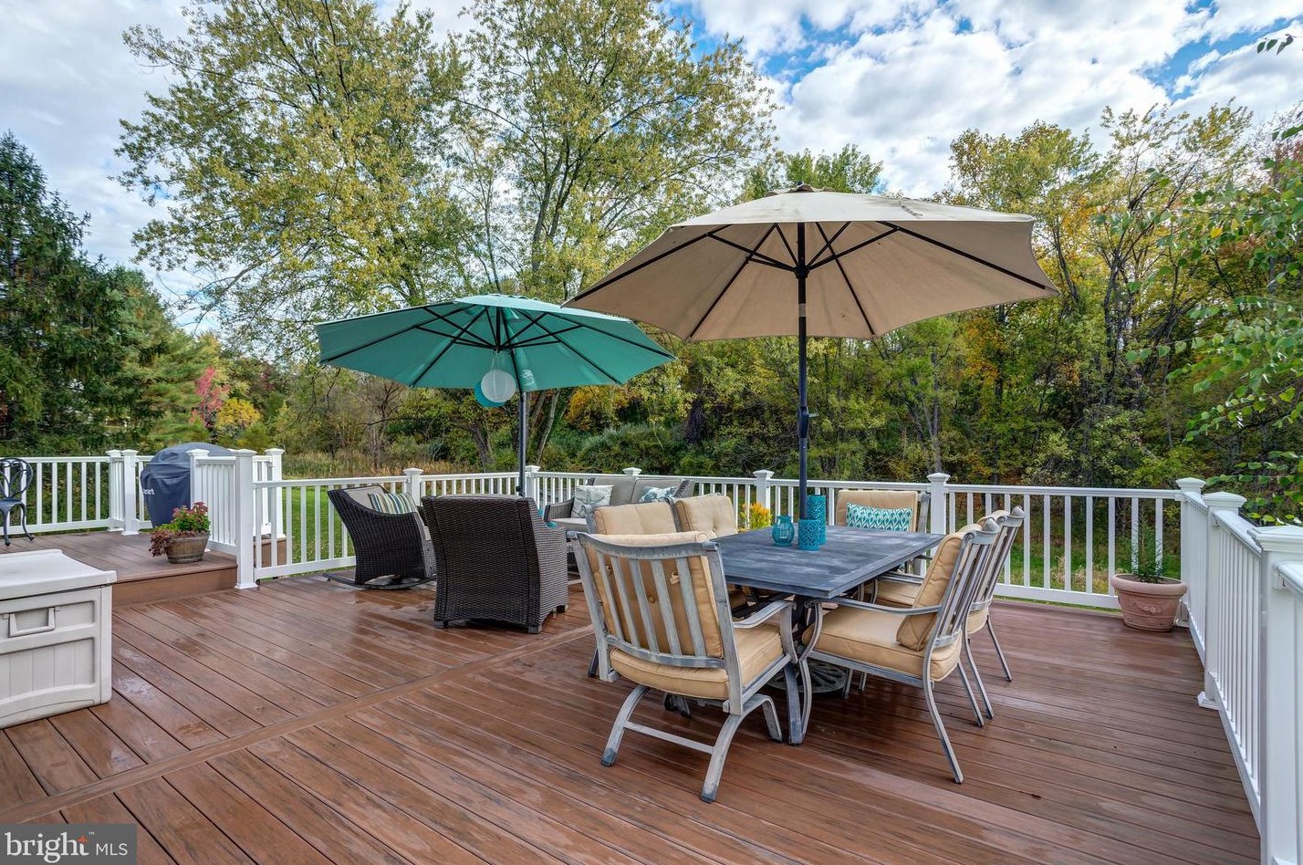 1119 Nobb Hl Dr, West Chester PA 19380-1844 exterior