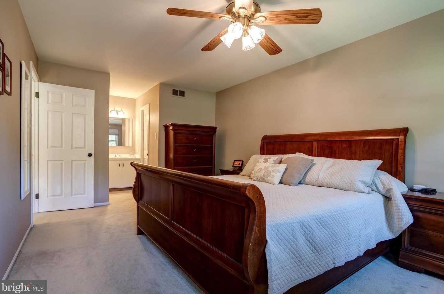 1119 Nobb Hl Dr, West Chester PA 19380-1844 exterior