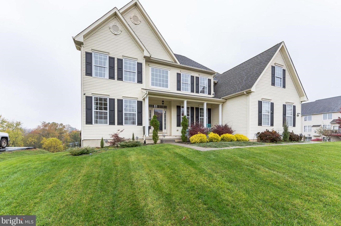 112 Cyprus Ln, Romansville, PA 19320-4547