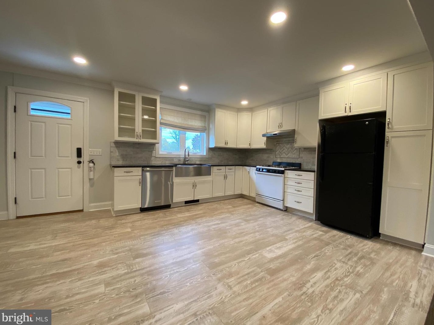 150 Rainbow Rd, Romansville, PA 19320-2651